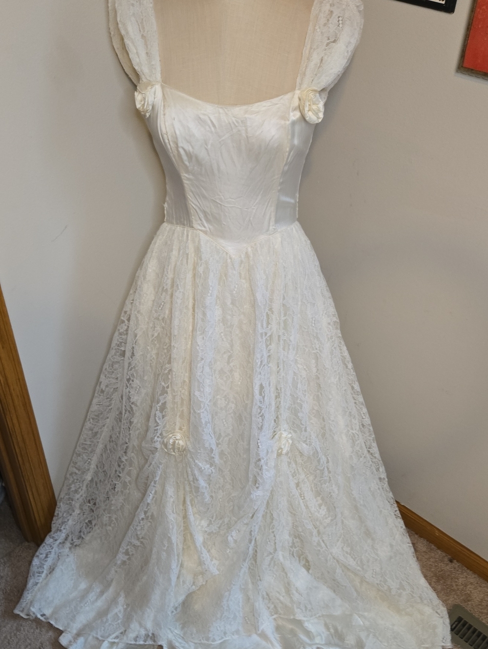 Gunne Sax Ivory Lace Satin Sweetheart Formal Gown